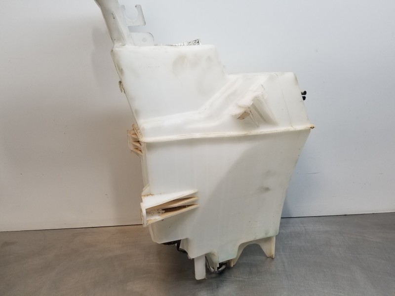 Recambio de deposito limpia para hyundai tucson klass referencia OEM IAM 98610D7600  