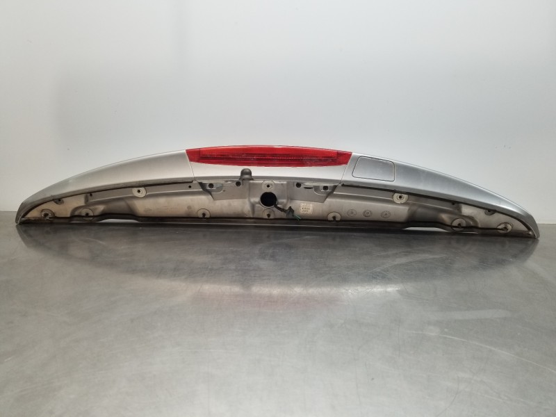 Recambio de aleron trasero para ssangyong rodius premium referencia OEM IAM 7961021100SAF  