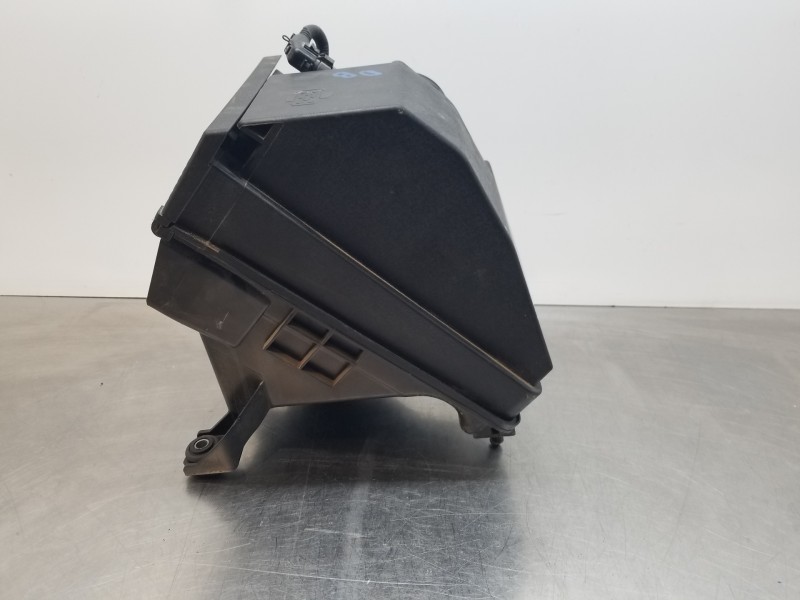 Recambio de filtro aire para hyundai tucson klass referencia OEM IAM 28110D3100 281642A500 