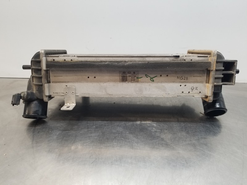 Recambio de intercooler para hyundai tucson klass referencia OEM IAM 282712U200  