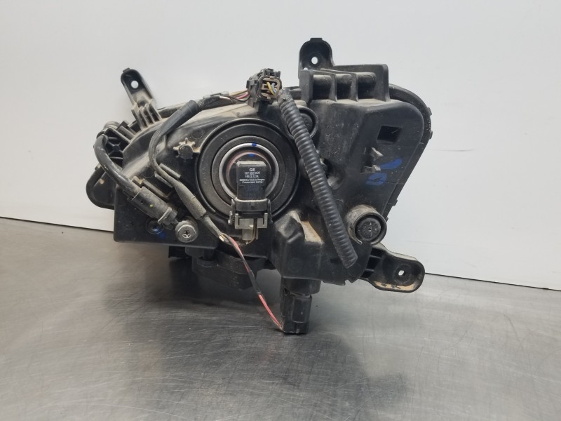 Recambio de faro antiniebla derecho para hyundai tucson klass referencia OEM IAM 92202D7600  