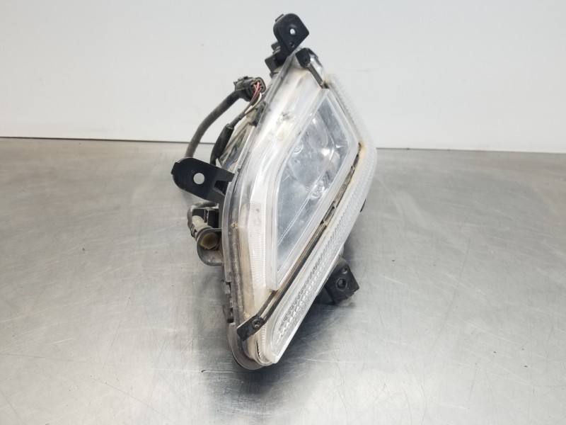 Recambio de faro antiniebla izquierdo para hyundai tucson klass referencia OEM IAM 92201D7600  
