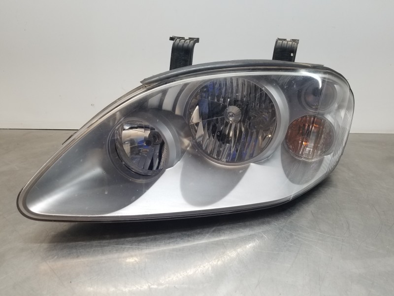 Recambio de faro izquierdo para ssangyong rodius premium referencia OEM IAM 8310121305  