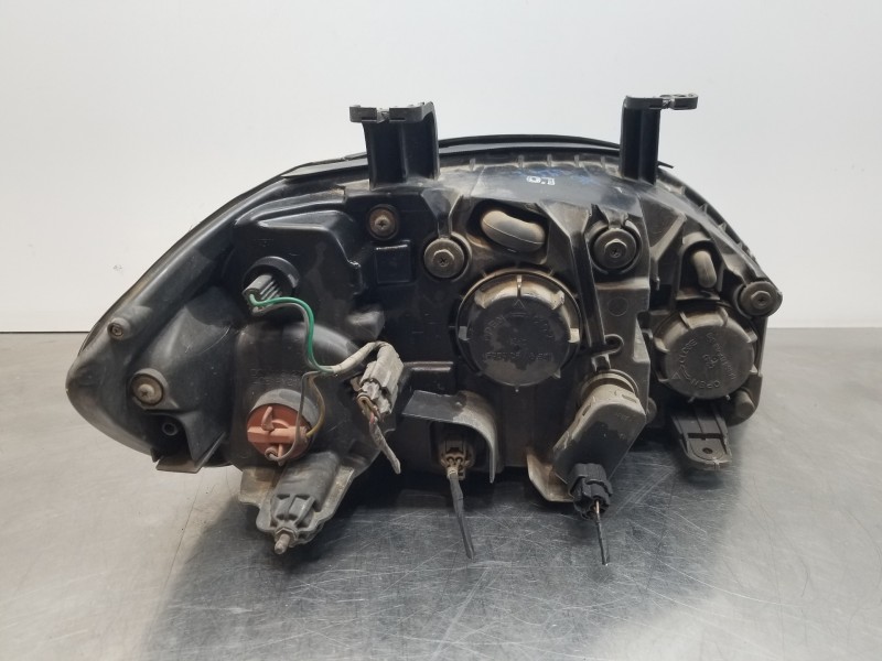 Recambio de faro izquierdo para ssangyong rodius premium referencia OEM IAM 8310121305  