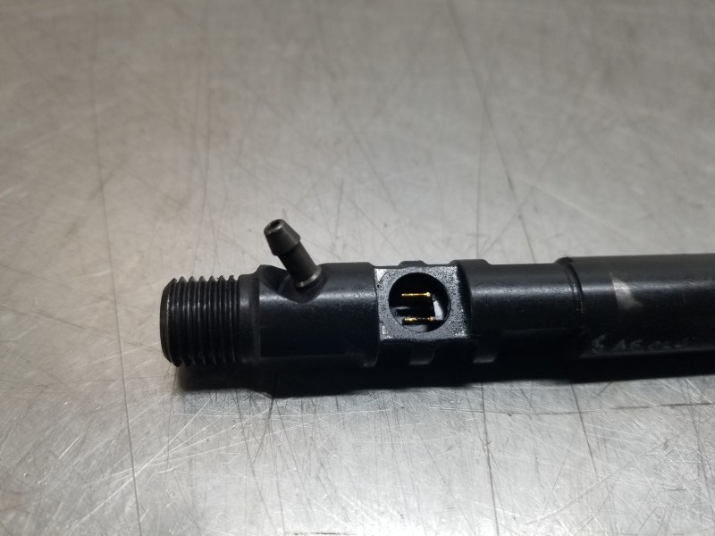 Recambio de inyector para ssangyong rodius premium referencia OEM IAM A6650170221 EJBR04401D 