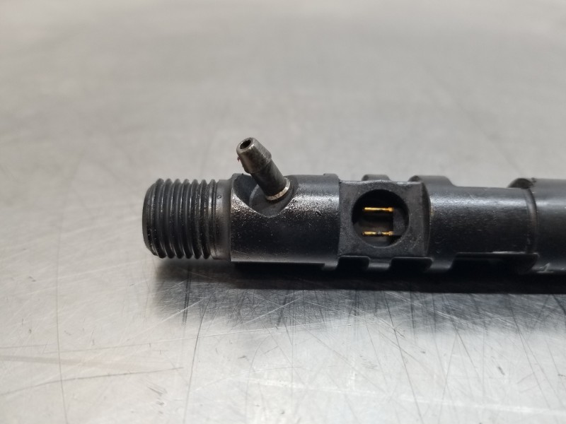 Recambio de inyector para ssangyong rodius premium referencia OEM IAM A6650170221 EJR04401D 