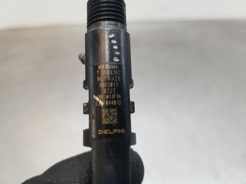 Recambio de inyector para ssangyong rodius premium referencia OEM IAM A6650170221 EJR04401D 