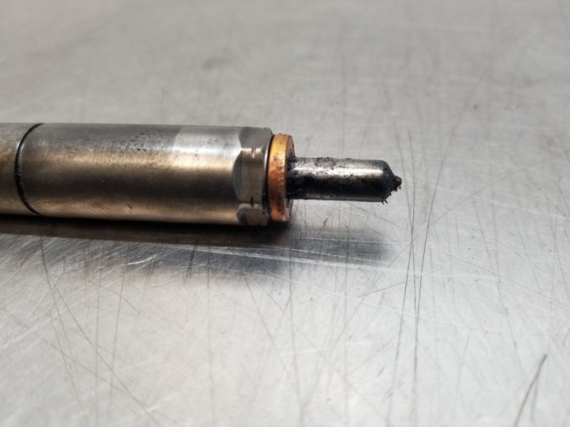 Recambio de inyector para ssangyong rodius premium referencia OEM IAM A6650170221 EJR04401D 