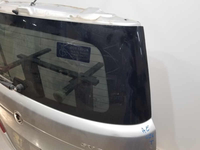 Recambio de porton trasero para ssangyong rodius premium referencia OEM IAM 6401121101  