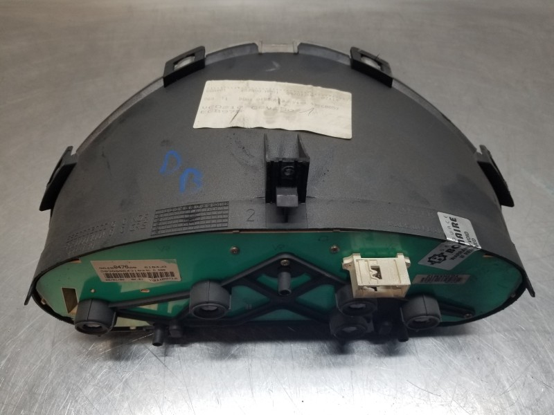 Recambio de cuadro instrumentos para peugeot 206 berlina xs referencia OEM IAM 9645847080   Recambio de cuadro instrumentos para peugeot 206 berlina xs referencia OEM IAM 9645847080