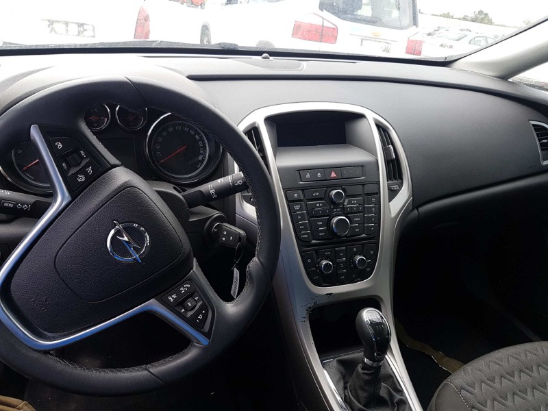 opel astra j lim. del año 2013