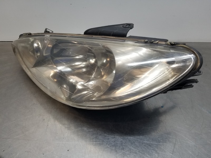 Recambio de faro izquierdo para peugeot 206 berlina xs referencia OEM IAM 6208A0   Recambio de faro izquierdo para peugeot 206 berlina xs referencia OEM IAM 6208A0