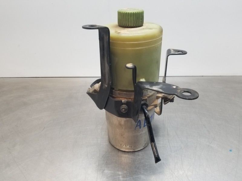 Recambio de bomba direccion para volkswagen polo (9n1) basic referencia OEM IAM 6R0423156C 6Q0423156AB 