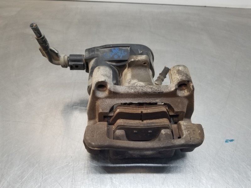 Recambio de pinza freno trasera derecha para hyundai tucson klass referencia OEM IAM 58311D7A71  