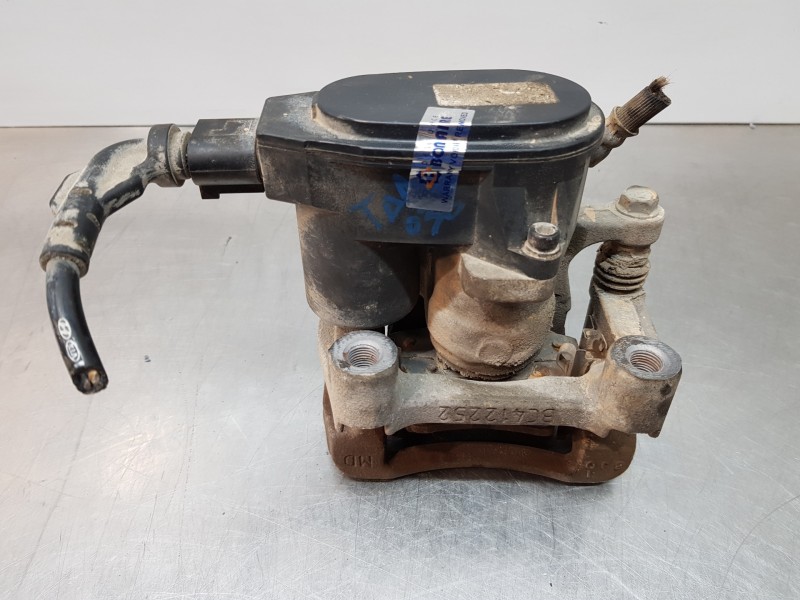 Recambio de pinza freno trasera derecha para hyundai tucson klass referencia OEM IAM 58311D7A71  