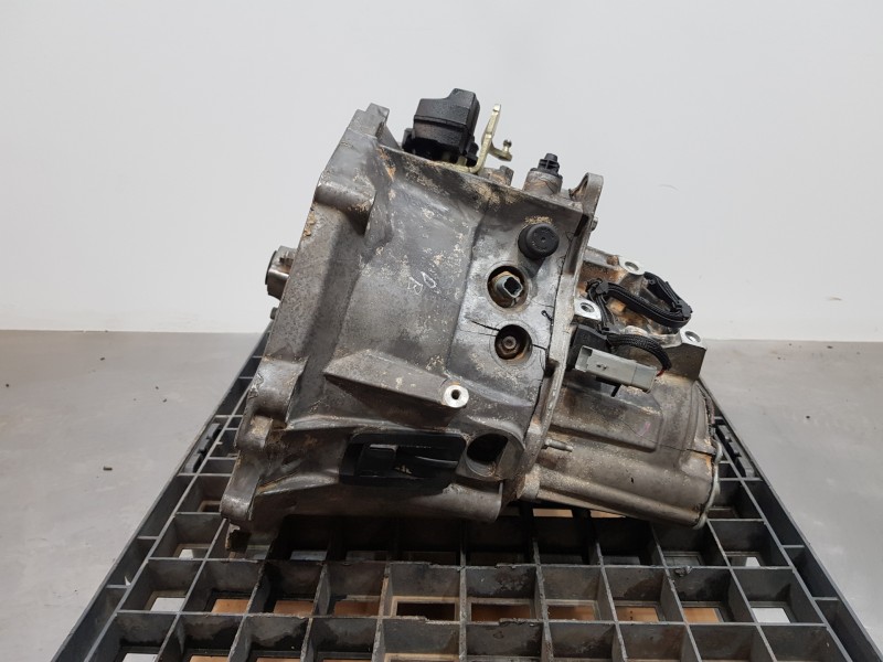 Recambio de caja cambios para peugeot rifter active pack referencia OEM IAM 20V260  