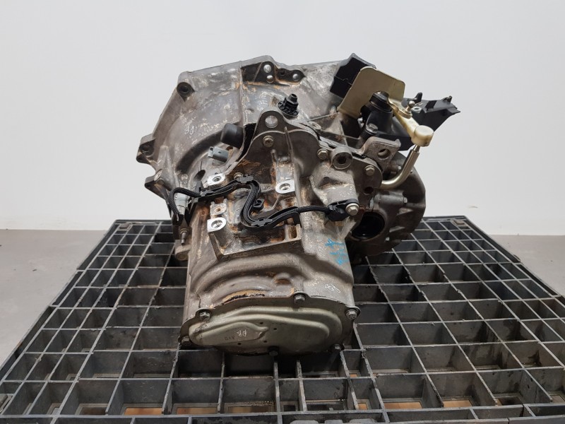 Recambio de caja cambios para peugeot rifter active pack referencia OEM IAM 20V260  