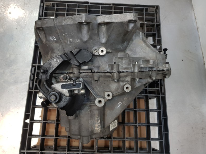 Recambio de caja cambios para ford focus lim. (cb8) urban referencia OEM IAM 2255744 AV6R7002GG AV6R7002GK Recambio de caja cambios para ford focus lim. (cb8) urban referencia OEM IAM 2255744 AV6R7002GG AV6R7002GK