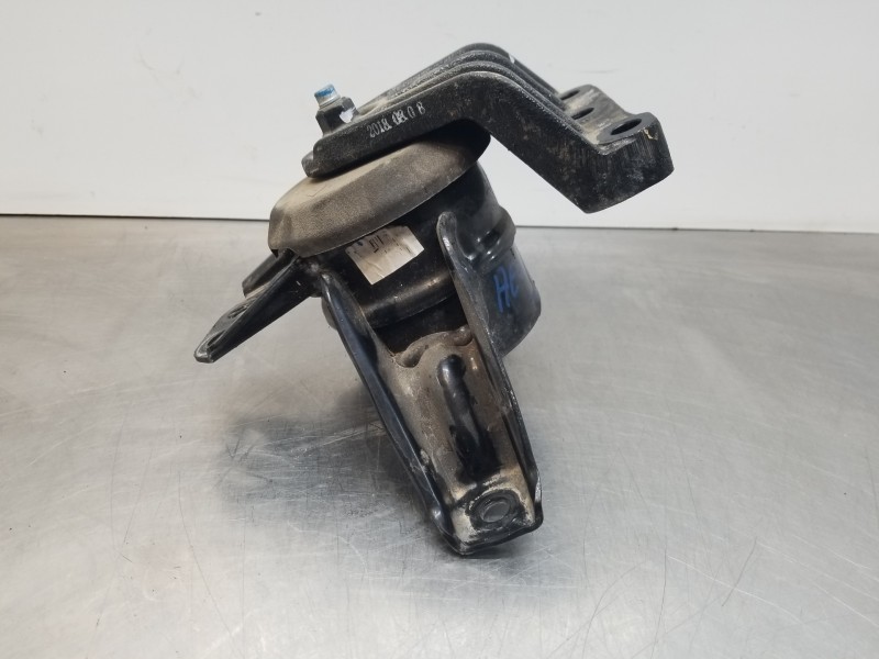 Recambio de soporte motor derecho para hyundai tucson klass referencia OEM IAM 21810D3200  
