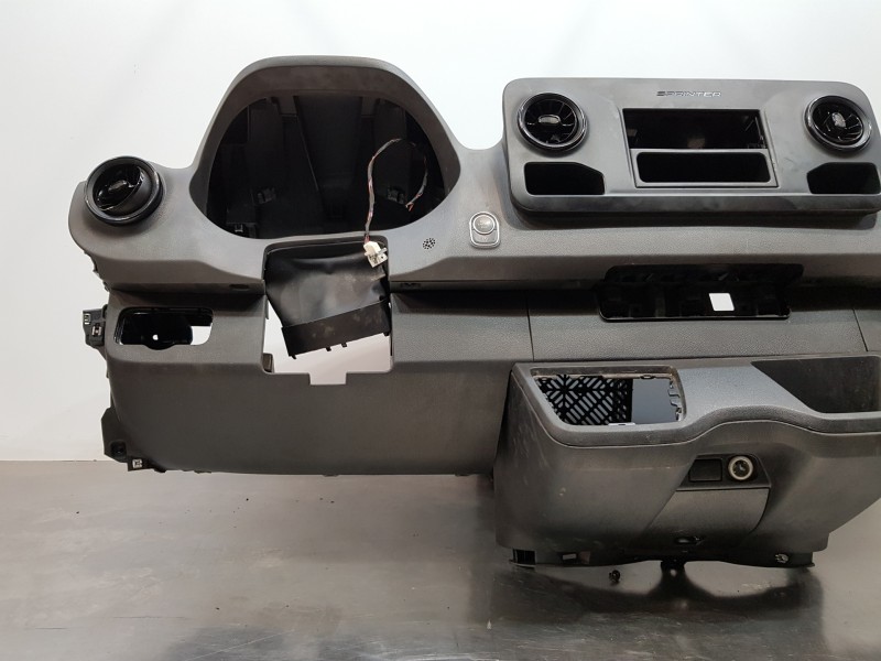 Recambio de salpicadero para mercedes sprinter iii furgón fwd 311 referencia OEM IAM A9106800600  