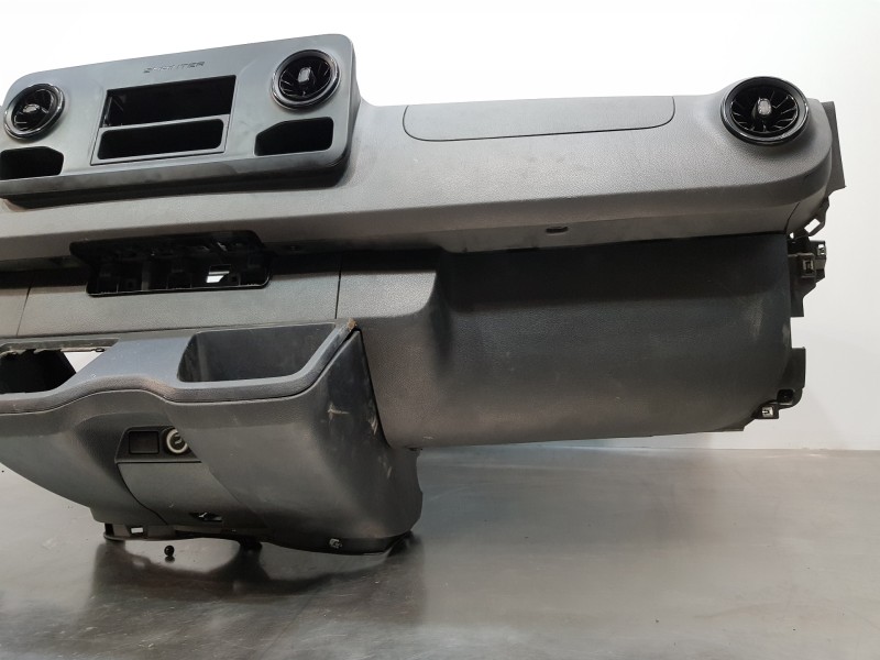 Recambio de salpicadero para mercedes sprinter iii furgón fwd 311 referencia OEM IAM A9106800600  