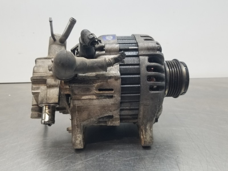 Recambio de alternador para kia carnival ii ex referencia OEM IAM 373004X003  