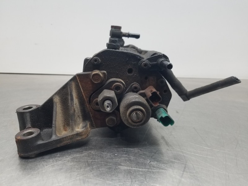 Recambio de bomba inyeccion para kia carnival ii ex referencia OEM IAM 331004X700  