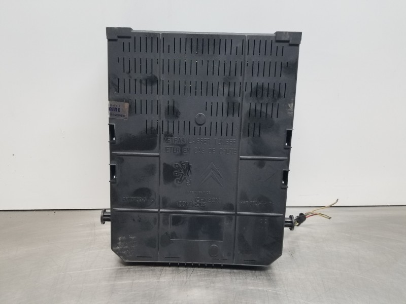 Recambio de caja reles / fusibles para citroen c4 sedan collection referencia OEM IAM 657055 28119759-5 6580SE