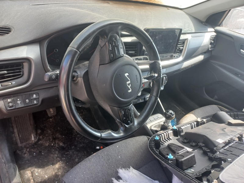 kia stonic (ybcuv) del año 2022