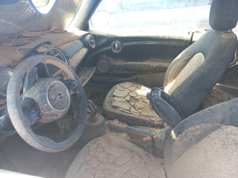 bmw mini cabrio (f57) del año 2021