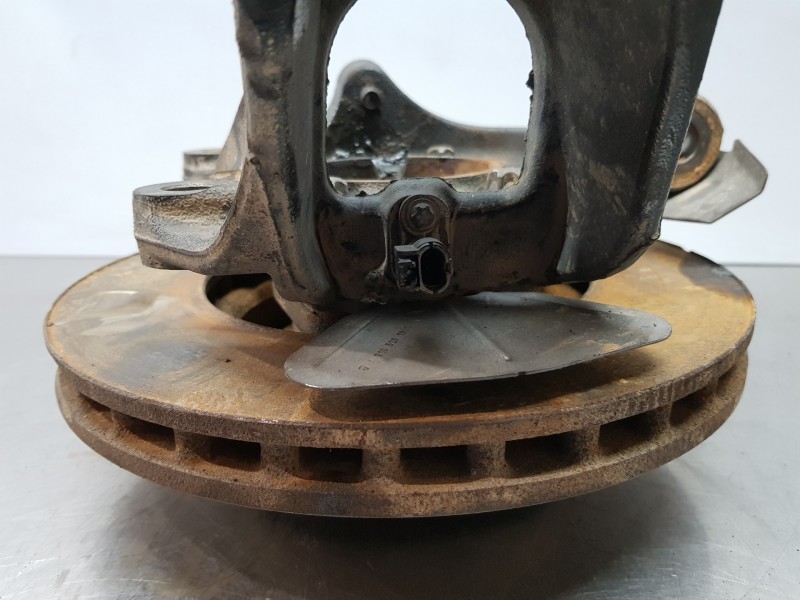 Recambio de mangueta delantera izquierda para mercedes sprinter iii furgón fwd 311 referencia OEM IAM A9103322200 A9109810000 