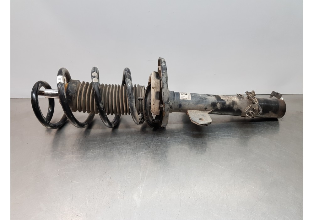 Recambio de amortiguador delantero derecho para mercedes sprinter iii furgón fwd 311 referencia OEM IAM A9103200001 A9103209700 