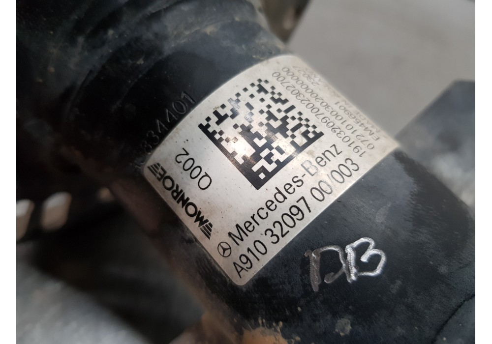 Recambio de amortiguador delantero izquierdo para mercedes sprinter iii furgón fwd 311 referencia OEM IAM A9103200001 A910320970