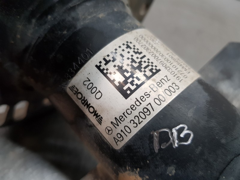 Recambio de amortiguador delantero izquierdo para mercedes sprinter iii furgón fwd 311 referencia OEM IAM A9103200001 A910320970