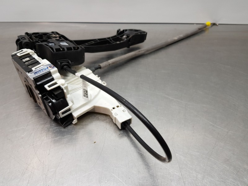 Recambio de cerradura puerta delantera derecha para mercedes sprinter iii furgón fwd 311 referencia OEM IAM A9077200300  