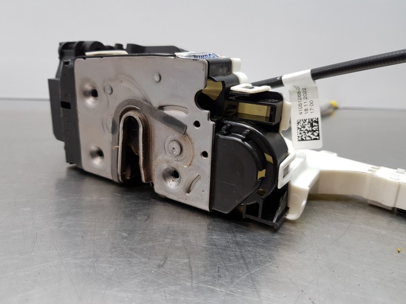 Recambio de cerradura puerta delantera derecha para mercedes sprinter iii furgón fwd 311 referencia OEM IAM A9077200300  