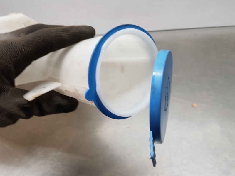 Recambio de deposito limpia para mercedes sprinter iii furgón fwd 311 referencia OEM IAM A9108601600  