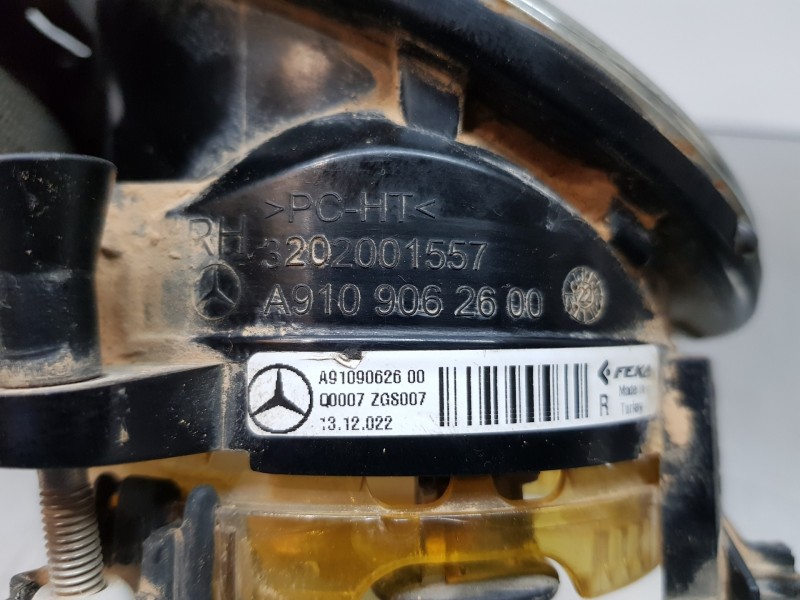 Recambio de faro antiniebla derecho para mercedes sprinter iii furgón fwd 311 referencia OEM IAM A9109062600  