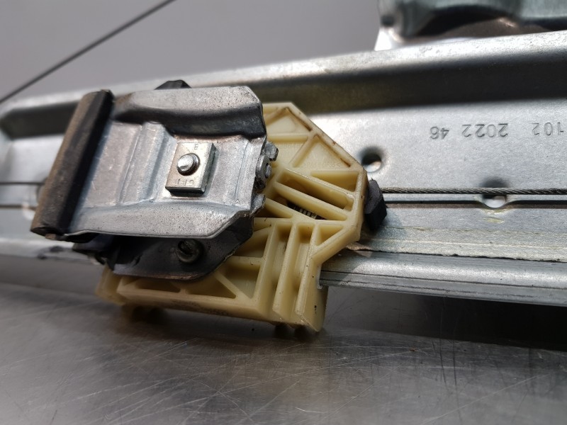 Recambio de elevalunas delantero derecho para mercedes sprinter iii furgón fwd 311 referencia OEM IAM A9107201100  