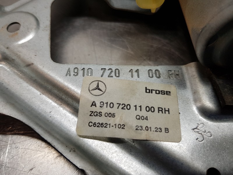 Recambio de elevalunas delantero derecho para mercedes sprinter iii furgón fwd 311 referencia OEM IAM A9107201100  