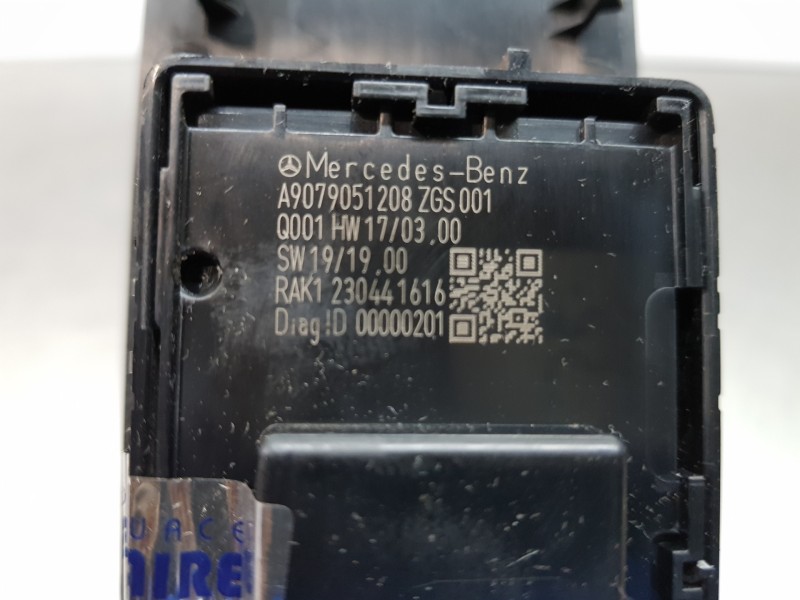 Recambio de mando elevalunas delantero izquierdo para mercedes sprinter iii furgón fwd 311 referencia OEM IAM A9079051208  