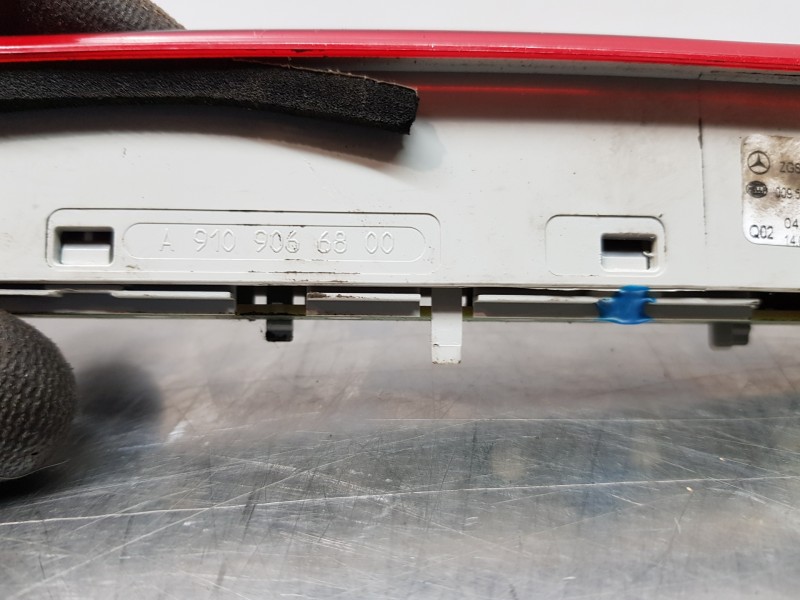 Recambio de luz central de freno para mercedes sprinter iii furgón fwd 311 referencia OEM IAM A9109066800  