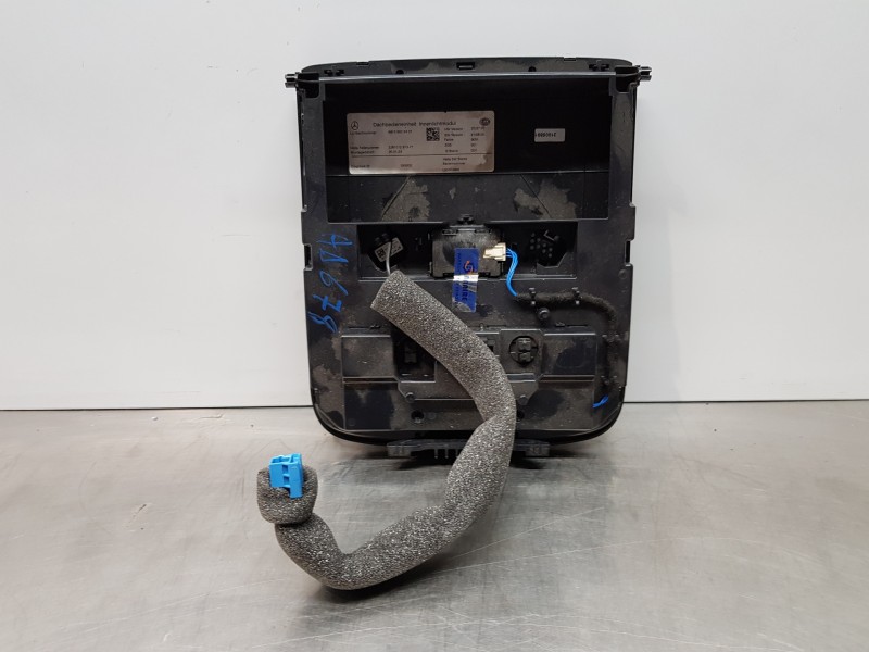 Recambio de luz interior para mercedes sprinter iii furgón fwd 311 referencia OEM IAM A9109002401  