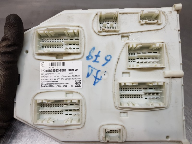 Recambio de modulo confort para mercedes sprinter iii furgón fwd 311 referencia OEM IAM A9079007109 A9079017702 A9079024407