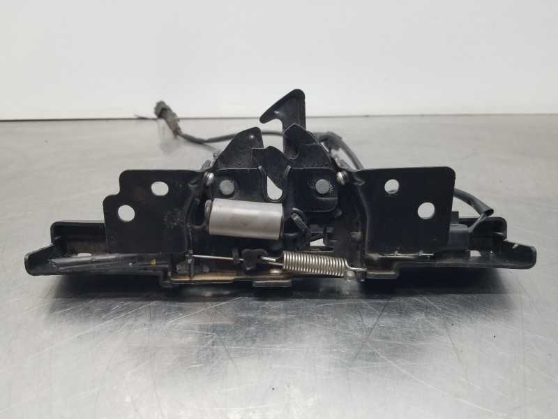 Recambio de cerradura capot para hyundai tucson tecno sky referencia OEM IAM 81130N9000  