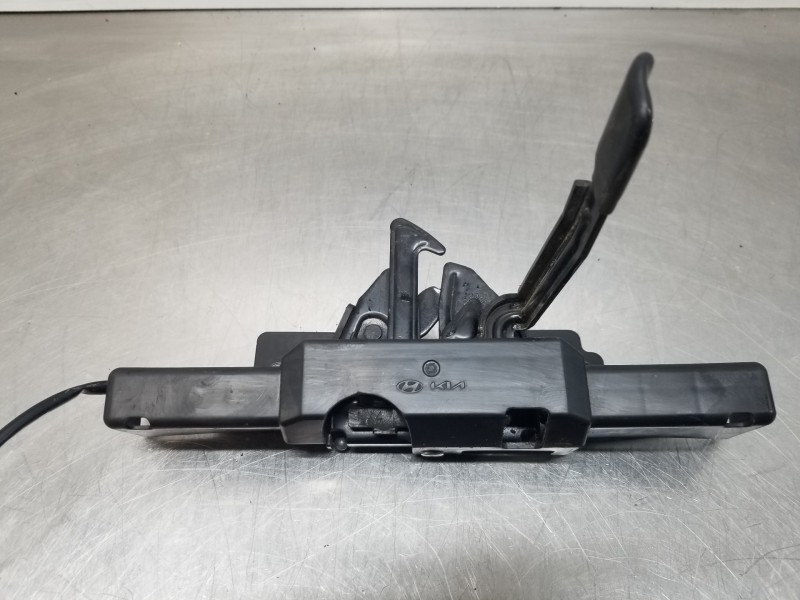 Recambio de cerradura capot para hyundai tucson tecno sky referencia OEM IAM 81130N9000  