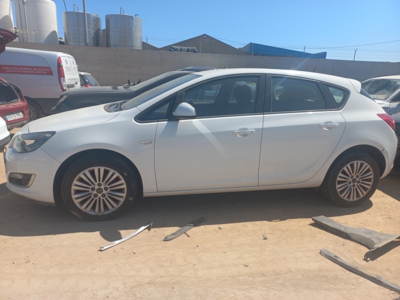 opel astra j lim. del año 2013