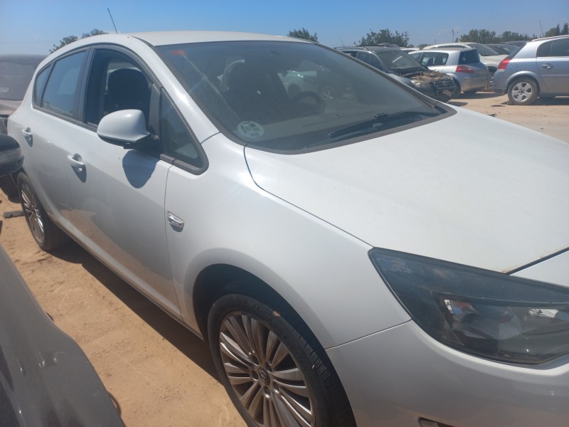 opel astra j lim. del año 2013