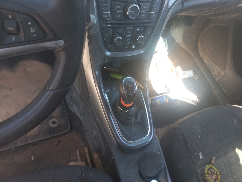 opel astra j lim. del año 2013