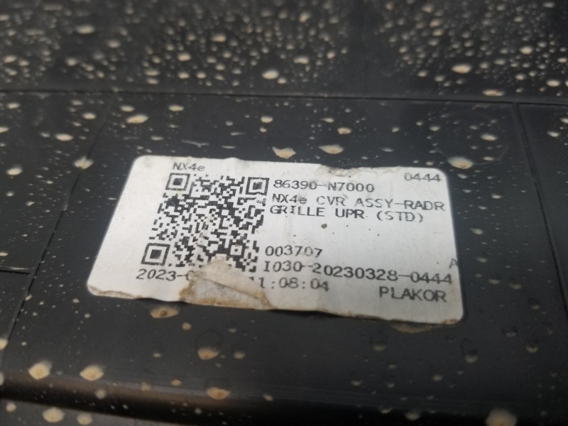 Recambio de rejilla delantera para hyundai tucson tecno sky referencia OEM IAM 86350N7100 86390N7000 